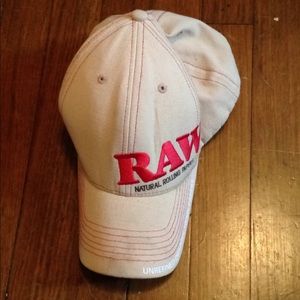 Raw Rolling papers hat! Adjustable back.